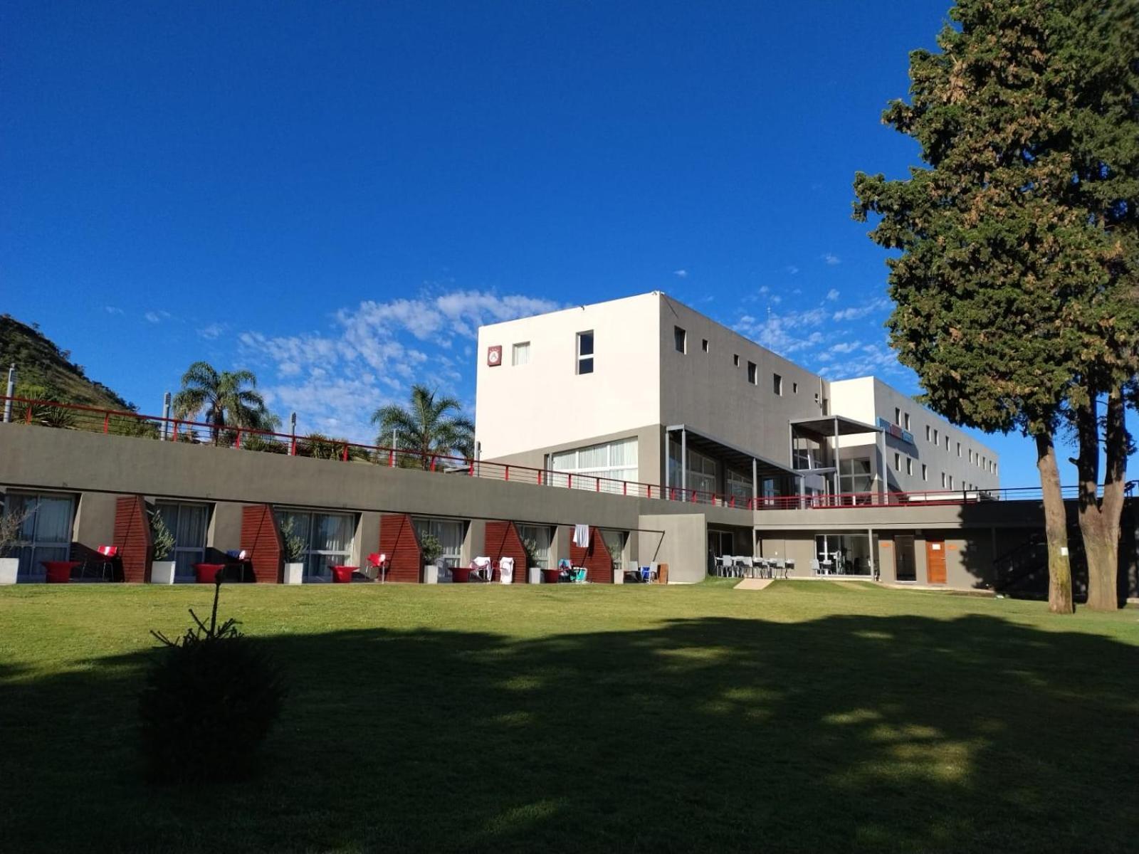 Amerian Villa Del Dique Exterior photo